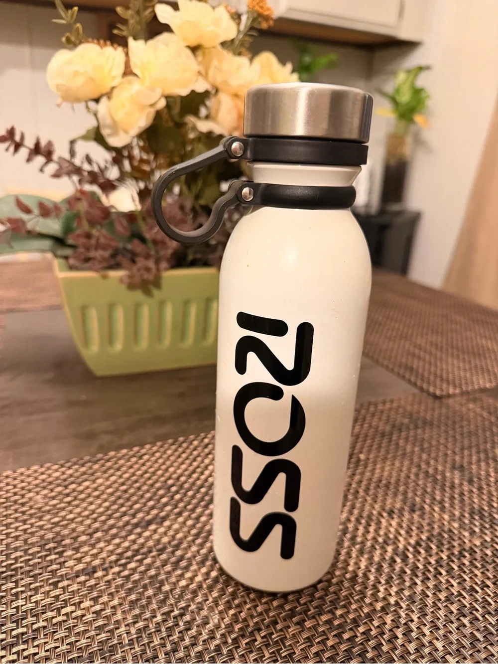 S'cza White Insulated Stainless Water Bottle with Carry Loop